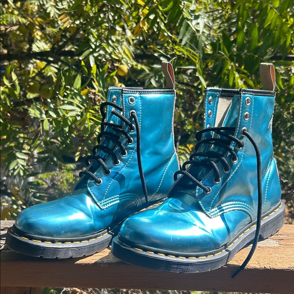 Dr Martens 1460 vegan goldmix metallic blue boots